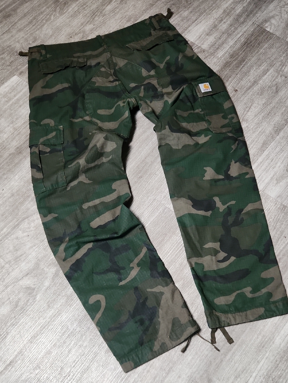 Carhartt WIP Men's Green Woodland Camo Ripstop Cargo Pants - Picture 8 of 9